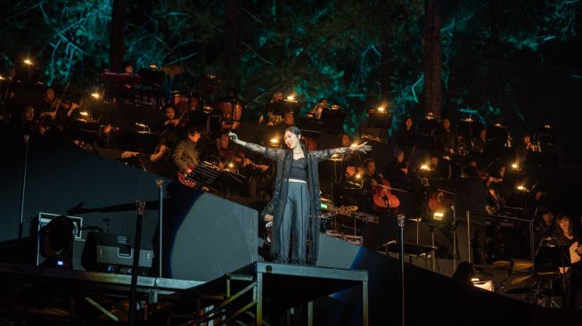 Penampilan Isyana Sarasvati di Konser Foresta 2019. [dokumentasi Foresta 20219]