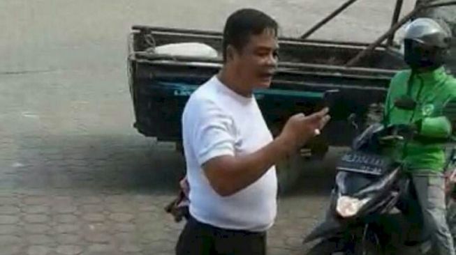 Pria diduga oknum ASN di Lampung ngamuk ke penjual bubur ayam dilaporkan ke Polresta Bandar Lampung. [Lampungpro,co]