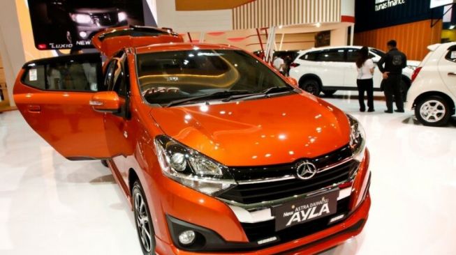 Kredit Mobil Ayla : Syarat, Ketentuan, Minimal DP dan Simulasinya