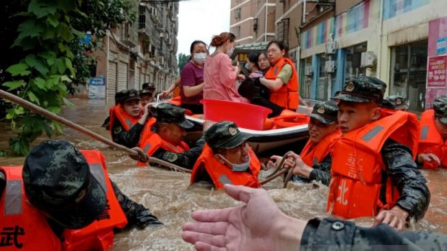 Provinsi Hubei di China Dilanda Banjir Besar, Ribuan Orang Mengungsi