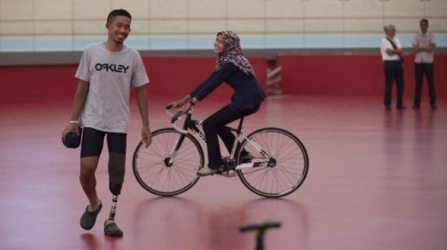 Atlet Paracycling Indonesia M. Fadli Imammuddin. [AFP]