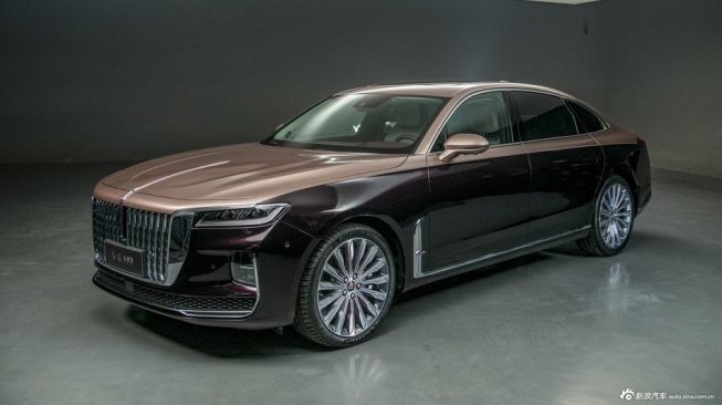 Penampilan mewah dari limosin Hongqi H9 untuk atlet Olimpiade Tokyo 2020 asal China peraih emas. Sebagai ilustrasi [Carscoops].