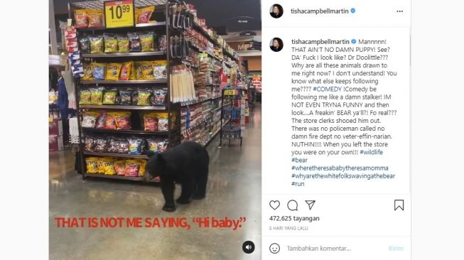 Aktris Tisha Campbell memosting ketemu beruang hitam saat berbelanja di toko kelontong. [Instagram]