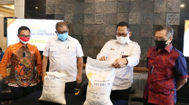 Kemensos Tingkatkan Koordinasi dengan Perum Bulog dan Pos terkait Penyaluran Bantuan Beras