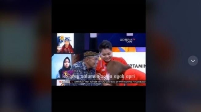 Respons Greysia Polii lihat Apriyani menangis peluk ayah. (TikTok)