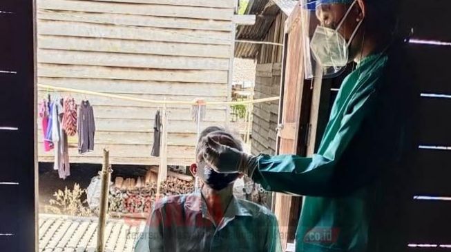 Cegah Penyebaran Covid-19 di Pedalaman, Satgas Lakukan Tracing Kontak Erat
