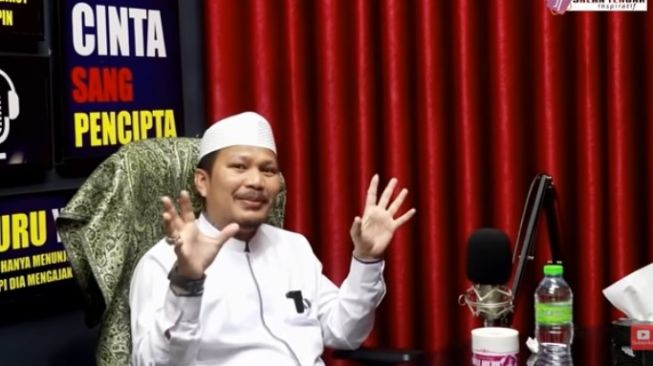 TGH Muammar Arafat Pimpinan Pondok Pesantren Darul Falah Mataram, Nusa Tenggara Barat [SuaraSulsel.id / Youtube Jalan Tengah]