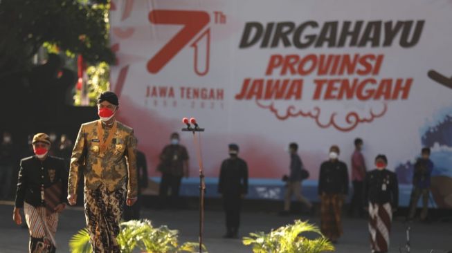 Gubernur Jawa Tengah Ganjar Pranowo saat memperingati ulang tahun provinsi jateng ke-71. [Dok Pemprov Jateg]