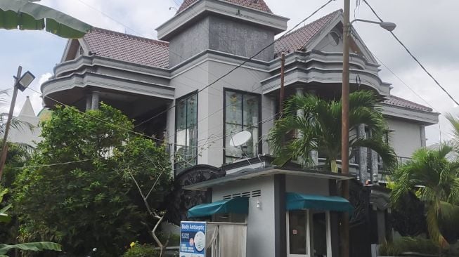 Rumah Hasanuddin Mas'ud Sepi, Security: Bapak di Jakarta, Ibu Sudah 2 Hari di Bontang