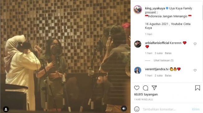 Uya Kuya bersama istri dan anak-anaknya merilis lagu berjudu "Indonesia Jangan Menangis". [Instagram]