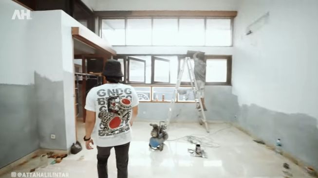 Potret rumah baru Atta Halilintar. (YouTube/AH)