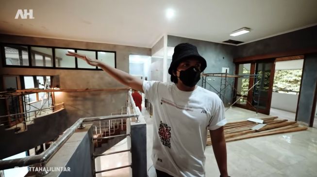 Potret rumah baru Atta Halilintar. (YouTube/AH)