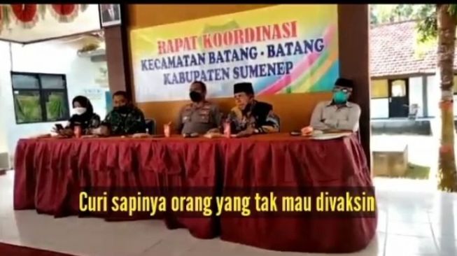 Viral Video Camat di Sumenep Ini Suruh Kades Curi Sapi Warganya yang Emoh Vaksin