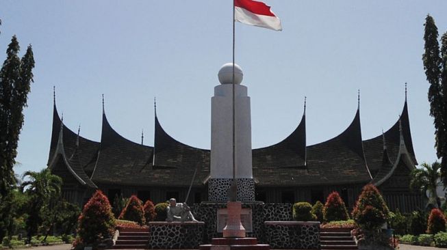 Monumen Bagindo Aziz Chan di Museum Adityawarman Padang. [Dok.istimewa]