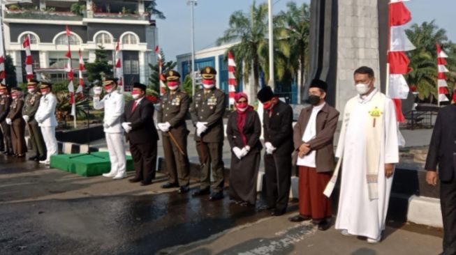 Peringati HUT RI ke-76, Forkopimda Bogor Gelar Doa Bersama di Tugu Kujang