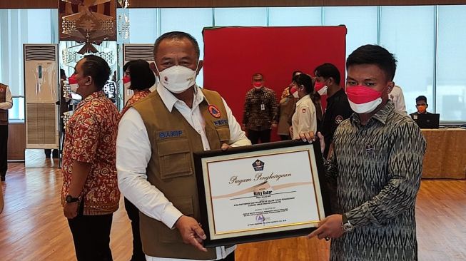 HUT Ke-76 RI, Satgas Beri Penghargaan ke Nakes dan Pejuang Penanganan Covid-19