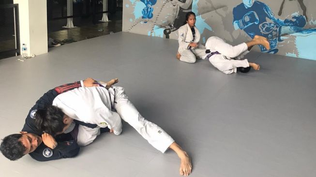 Tim jiu-jitsu DKI Jakarta berlatih jelang Pekan Olahraga Nasional (PON) Papua 2020. [Istimewa]