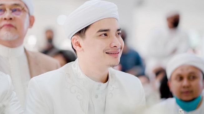 Berita Pilihan Hari Ini: Isu Alvin Faiz Narkoba, Luna Maya Nikah?