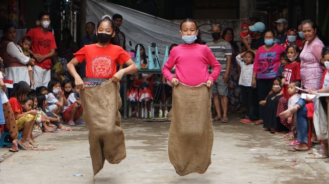 Rayakan HUT ke-76 RI, Warga Rusun di Palembang Ini Masih Nekat Gelar Lomba 17-an Saat PPKM