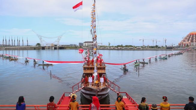 Danny Pomanto Beri Penghargaan bagi 9 Putra-putra Terbaik Kota Makassar
