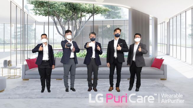 LG PuriCare Wearable Air Purifier . [LG Indonesia]