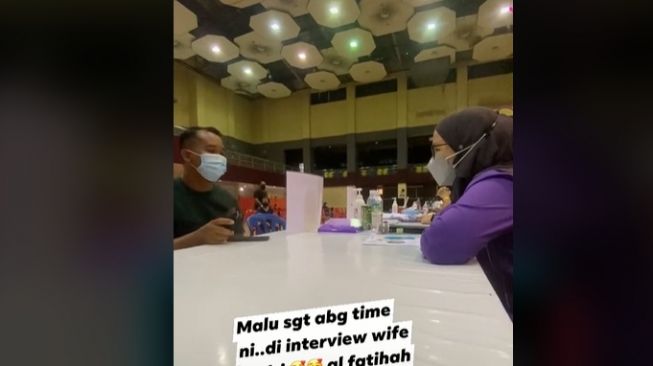 Suami salah tingkah vaksin dilayani istri, endingnya bikin sedih. (TikTok)