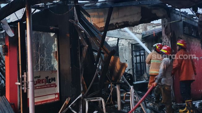 Warung Kebab dan Steak di Jalan Kaliurang Terbakar