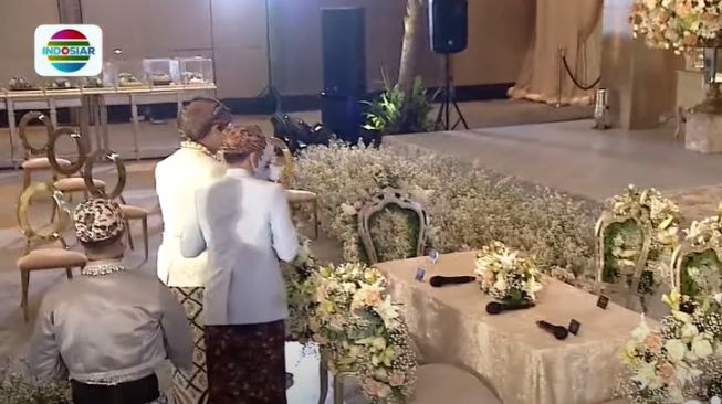 Potret seserahan pernikahan Lesti Kejora dan Rizky Billar. (YouTube/Indosiar)