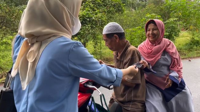 Pengabdian Masyarakat, KKN UNRI Pulau Jambu Sosialisasi Covid-19 dan Bagikan Masker Gratis