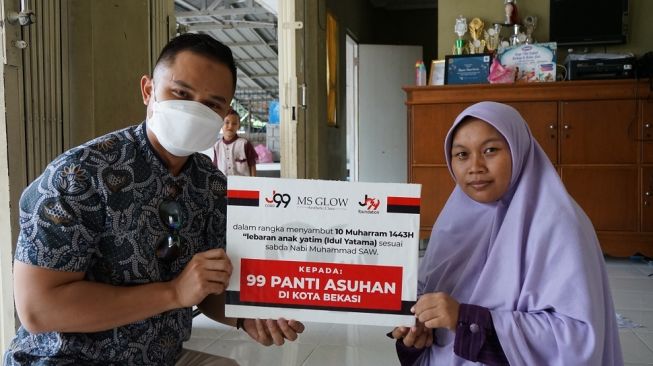 J99 Foundation Dan Ms Glow Clinic Beri Santunan Ke 99 Panti Asuhan