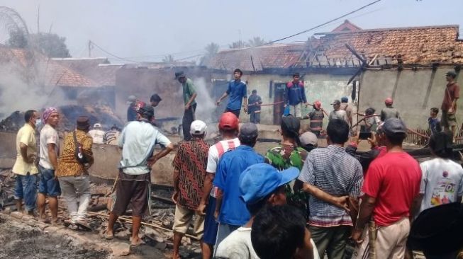 Geger 12 Rumah di Sindangresmi Pandeglang Terbakar, Gabah 7 Kuintal Ikut Dilalap Api