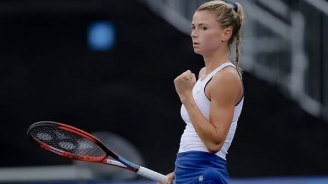 Top 5 Sport: 5 Pose Seksi Camila Giorgi, Petenis Italia yang Juga Model Pakaian Dalam