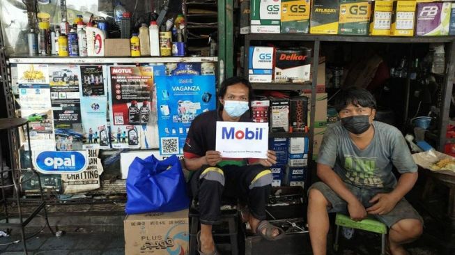 Mobil™  berbagi dengan para anggota MMC, baik mekanik roda dua pun roda empat [Mobil™] 