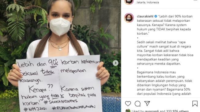 Adu pesona Cinta Laura dan Gita Savitri. [Instagram]