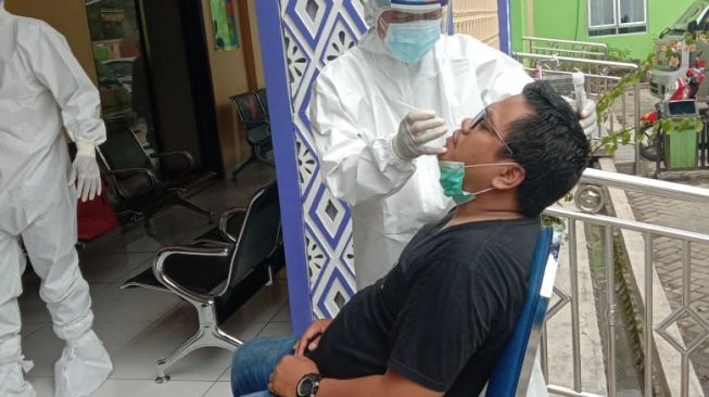 Keputusan Jokowi Terasa ke Tangerang; Harga PCR Jadi Rp495 Ribu