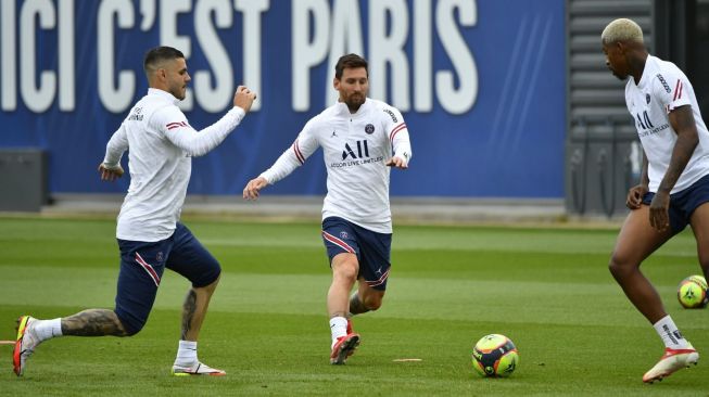 Lionel Messi tengah menjalani latihan di PSG. (Twitter: @PSG_English)