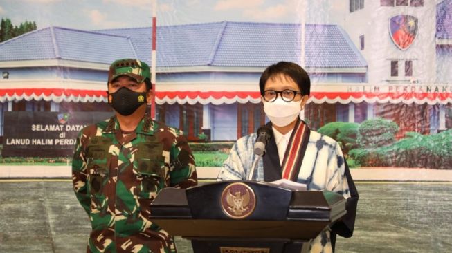 Menlu Retno: Membawa WNA dalam Misi Evakuasi dari Afghanistan Kewajiban Kemanusiaan