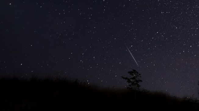 Sumber Hujan Meteor Geminid, Asteroid Phaethon, Perilakunya seperti Komet