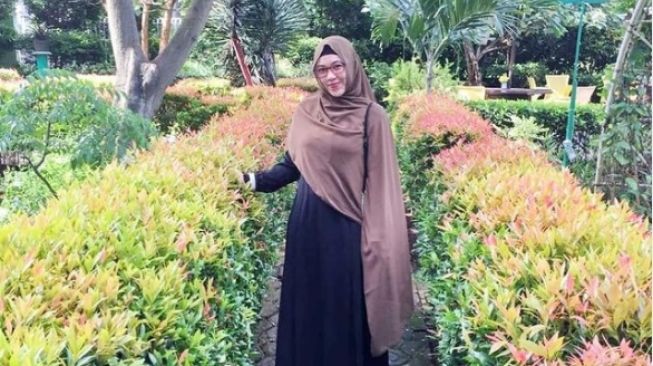 Potret Santi Asoka Ibu Tiri Shireen Sungkar. [Instagram/santiasokamala]