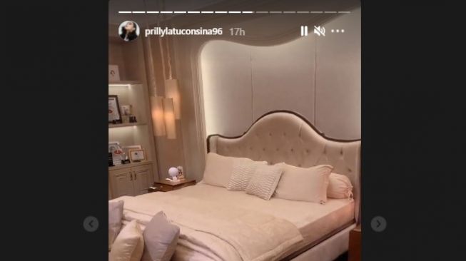 Suasana kamar Prilly Latuconsina (Instagram)