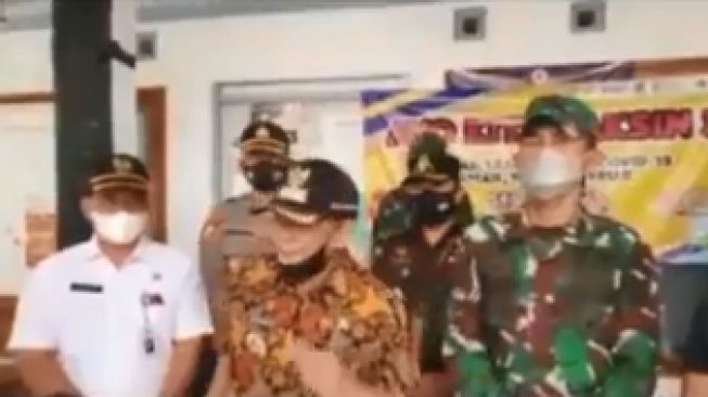 Bupati Banjarnegara Plesetkan Nama 'Luhut Penjahit', Ferdinand: Bupati Tak Punya Etika..