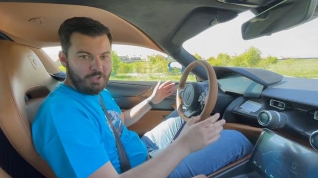 Mate Rimac, CEO Rimac Automobili, kini menjadi bos Bugatti [YouTube: Rimac Automobili].