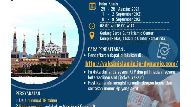 Informasi vaksinasi di Islamic Centre. [Istimewa]