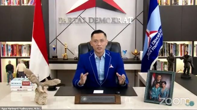 AHY Sebut Anak Muda Jangan Dimanja, Denny Siregar: Karpet Doi Sejak Kecil Warnanya Biru