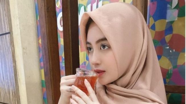 Nabilah Ayu mantap berhijab (Instagram)