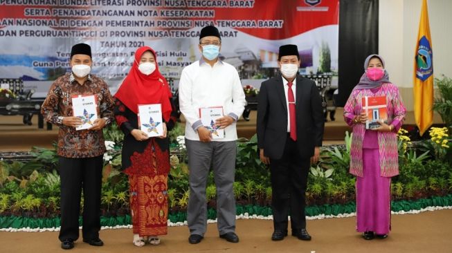 Perpusnas Berikan Bantuan Pocadi dan DAK Perpustakaan untuk NTB