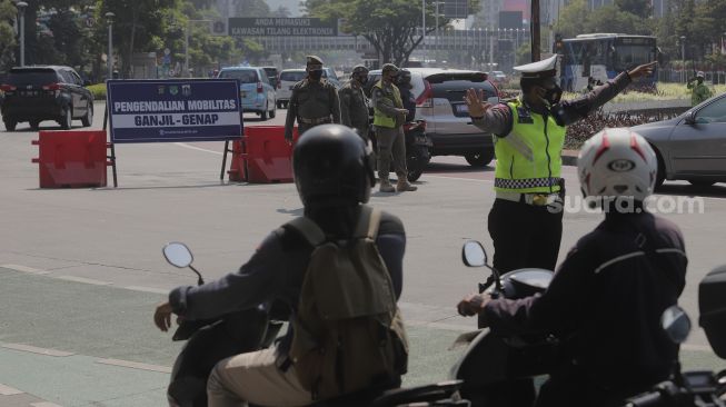 Sistem Ganjil Genap Jakarta Diperpanjang, Rencana Sanksi Tilang Diputuskan Hari Ini