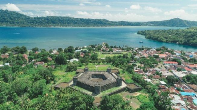 Pulau Timur Indonesia Ini, Jadi Surga yang Terkenal hingga Mancanegara