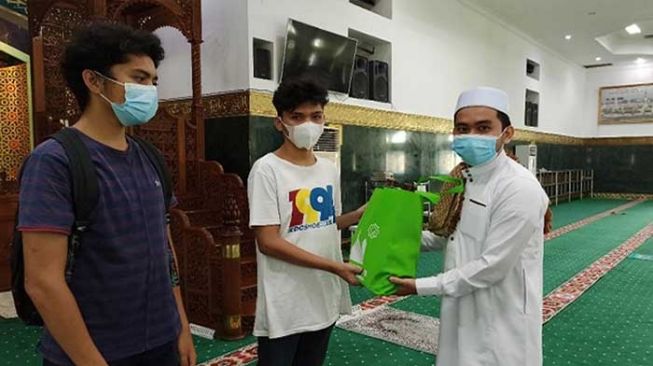 Remaja Kembar Pekanbaru Ini Mantap Masuk Islam, Alasannya Mengejutkan