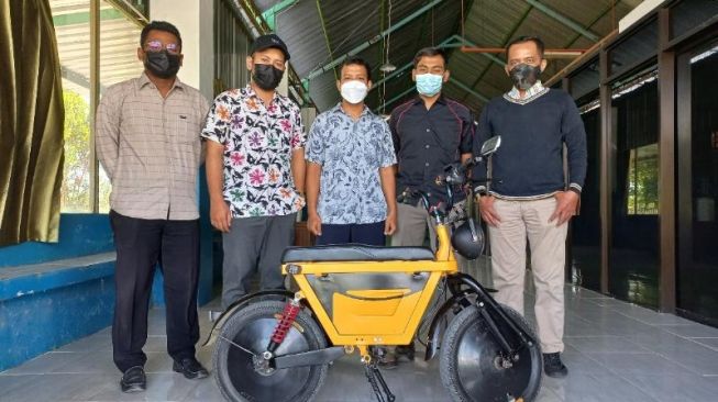 Motor listrik karya SMK Ki Ageng Pemanahan Bantul yang viral dibeli Dokter Tirta. [Rahmat Jiwandono / SuaraJogja.id]